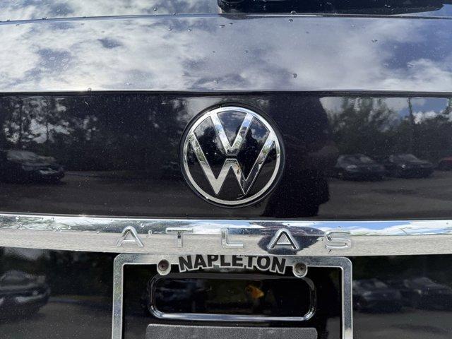 Photo of 2021 Deep Black Pearl Volkswagen Atlas