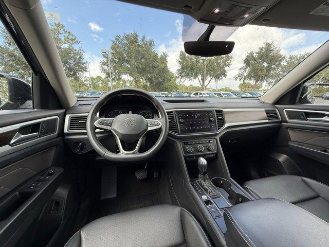 Photo of 2021 Deep Black Pearl Volkswagen Atlas