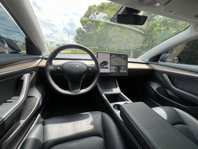 Photo of 2022 Gray Tesla Model 3