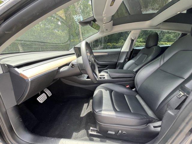 Photo of 2022 Gray Tesla Model 3