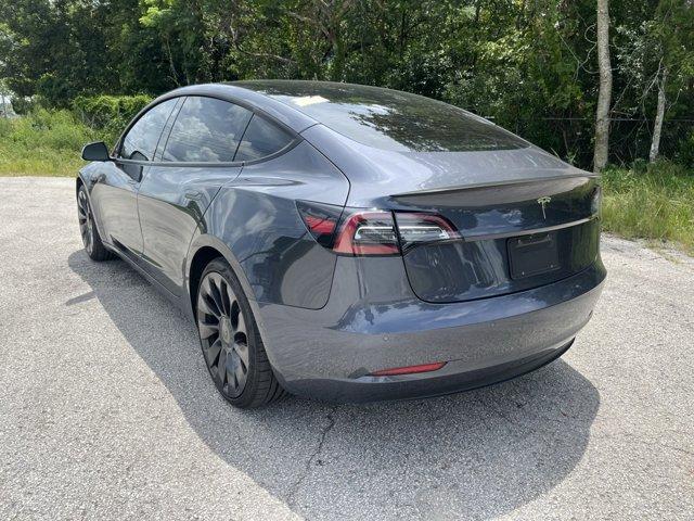 Photo of 2022 Gray Tesla Model 3