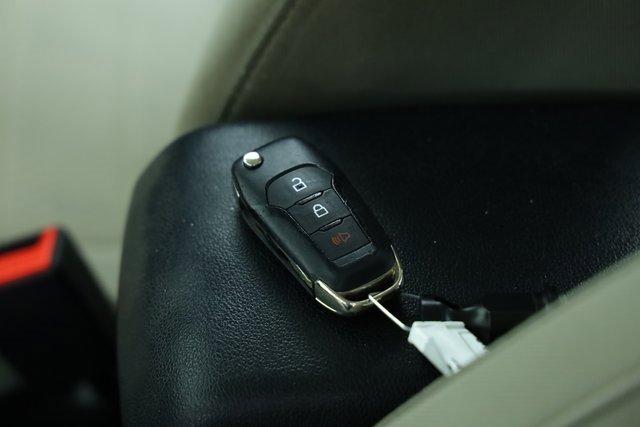 Photo of 2022 Diamond White Ford EcoSport