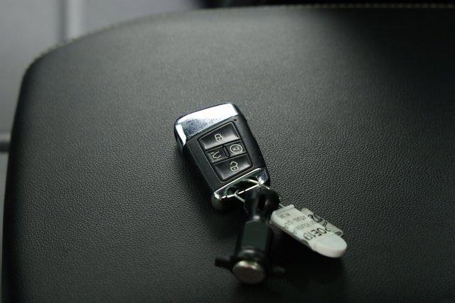 Photo of 2021 Platinum Gray Metallic Volkswagen Atlas Cross Sport