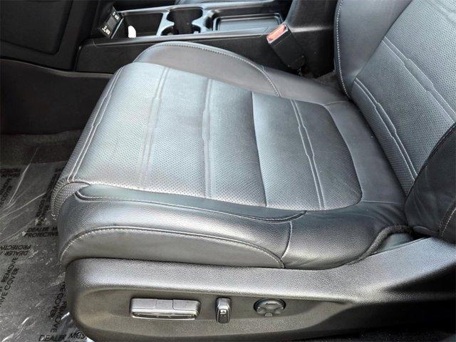 Photo of 2022 Crystal Black Pearl Honda CR-V