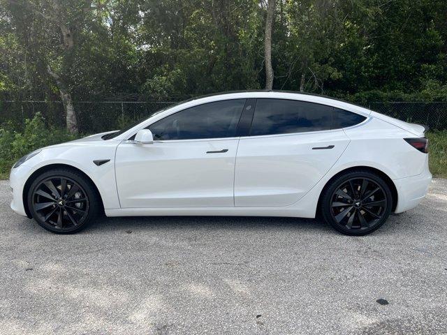 Photo of 2020 White Tesla Model 3