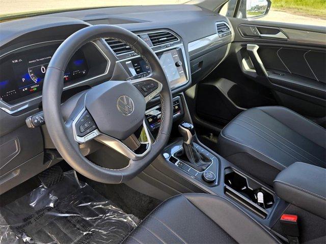 Photo of 2024 Platinum Gray Metallic Volkswagen Tiguan