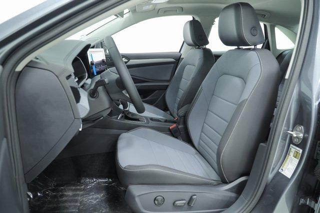 Photo of 2025 Gray Volkswagen Jetta