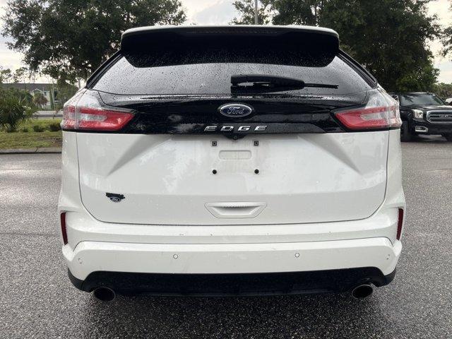Photo of 2021 Star White Metallic Tri-Coat Ford Edge
