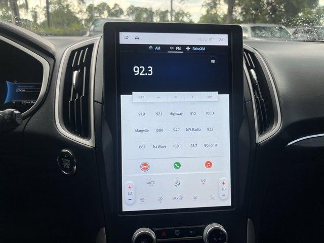 Photo of 2021 Star White Metallic Tri-Coat Ford Edge