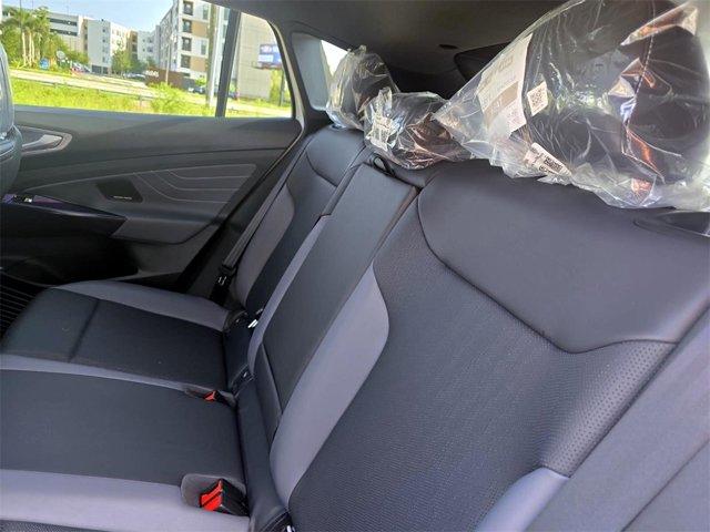 Photo of 2025 White Volkswagen ID.4