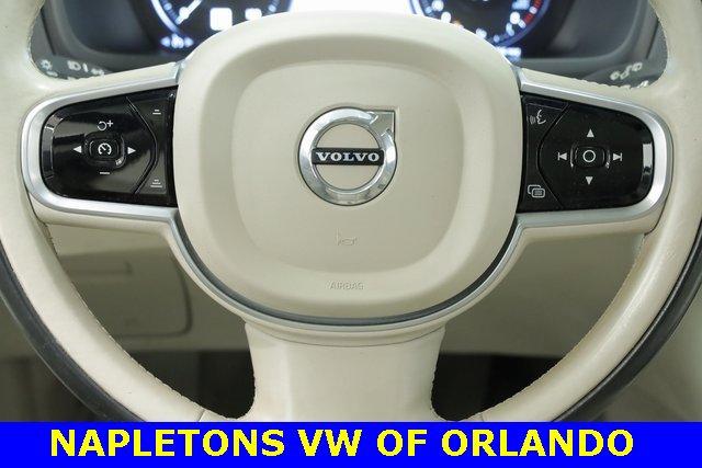 Photo of 2016 Crystal White Pearl Volvo XC90