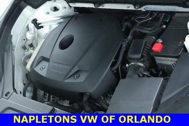 Photo of 2016 Crystal White Pearl Volvo XC90