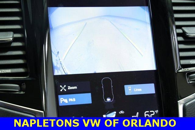 Photo of 2016 Crystal White Pearl Volvo XC90