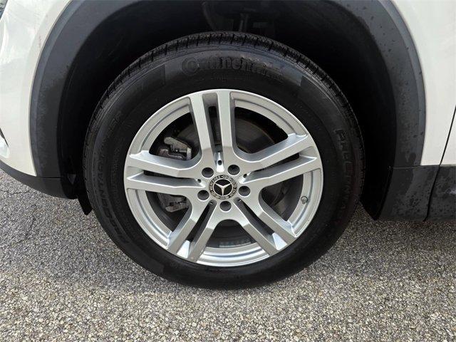 Photo of 2022 Polar White Mercedes-Benz GLB 250