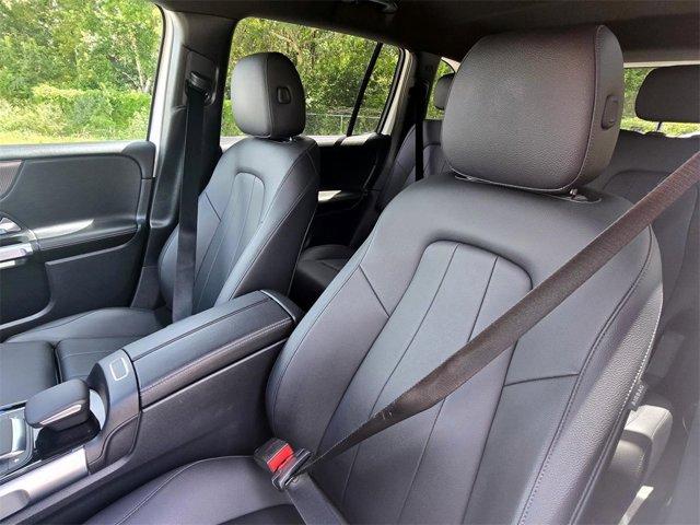Photo of 2022 Polar White Mercedes-Benz GLB 250