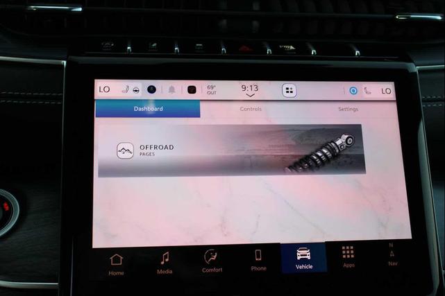 Photo of 2025 Silver Jeep Grand Cherokee L