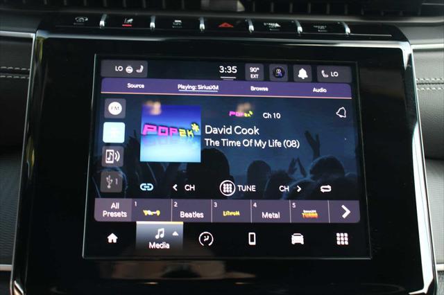 Photo of 2025 Gray Jeep Grand Cherokee