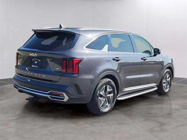 Photo of 2022 Platinum Graphite Kia Sorento Hybrid