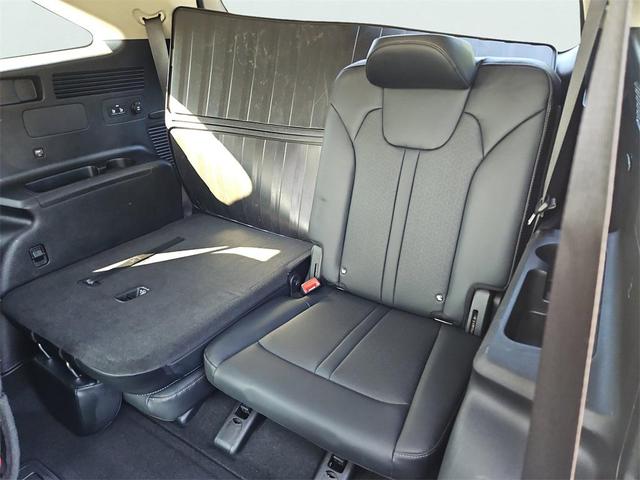 Photo of 2022 Platinum Graphite Kia Sorento Hybrid