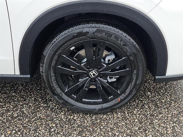 Photo of 2026 Platinum White Pearl Honda HR-V