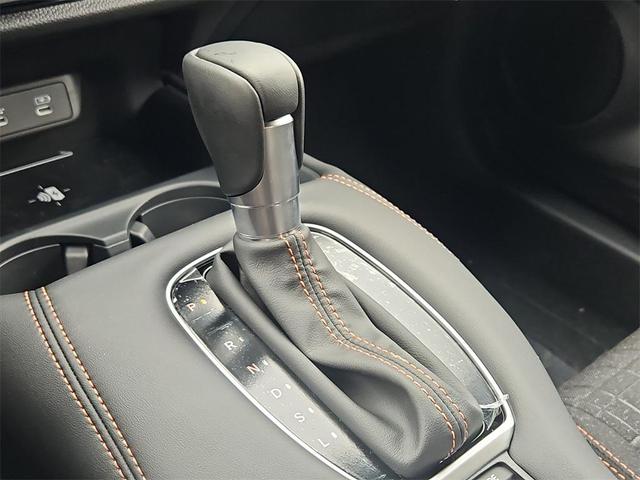 Photo of 2026 Platinum White Pearl Honda HR-V