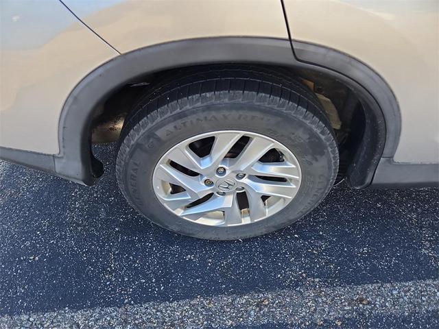Photo of 2016 Alabaster Silver Metallic Honda CR-V