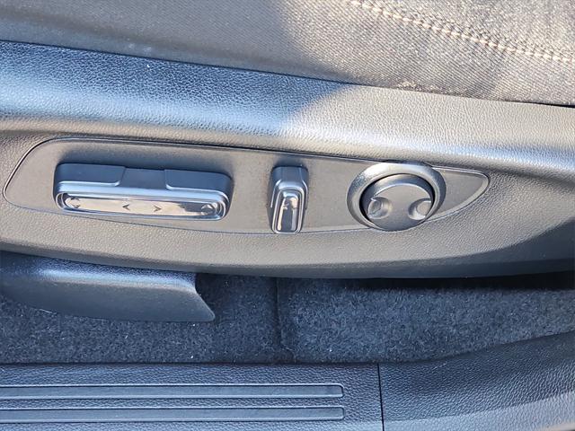 Photo of 2024 Blue Honda CR-V Hybrid