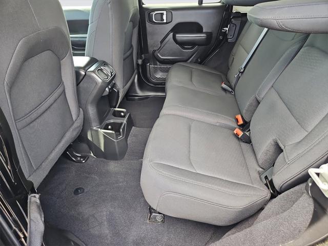 Photo of 2023 Black Clearcoat Jeep Wrangler