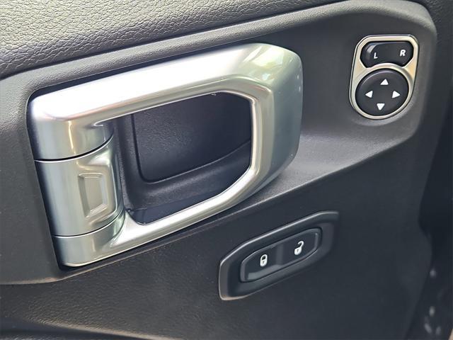 Photo of 2023 Black Clearcoat Jeep Wrangler