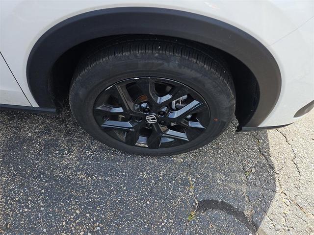 Photo of 2025 Platinum White Pearl Honda HR-V