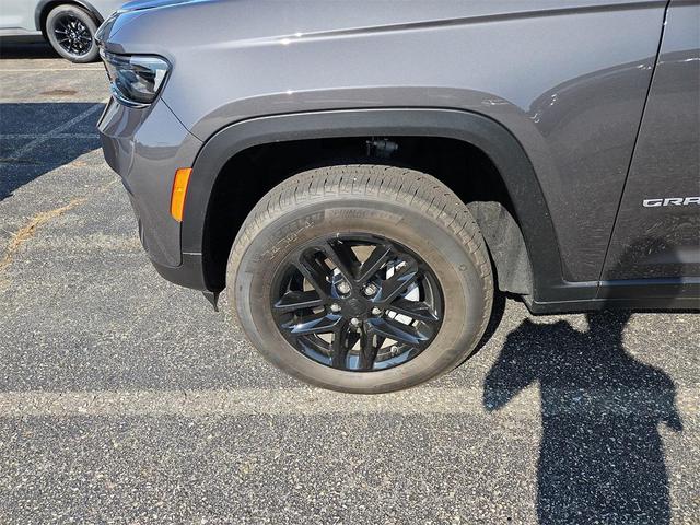 Photo of 2025 Baltic Gray Metallic Clearcoat Jeep Grand Cherokee