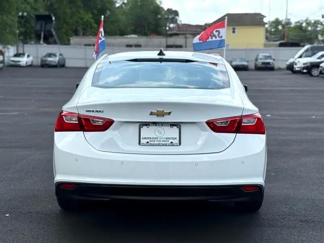 Photo of 2022 Summit White Chevrolet Malibu