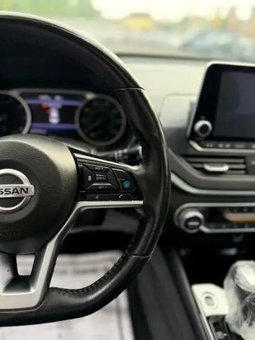 Photo of 2020 Pearl White Tricoat Nissan Altima