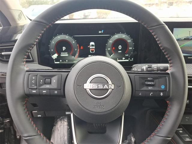 Photo of 2025 Super Black Nissan Kicks