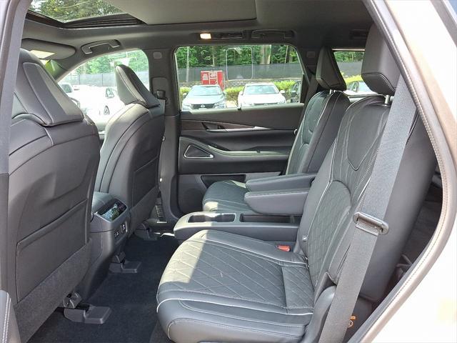 Photo of 2022 Warm Titanium/Black Obsidian INFINITI QX60