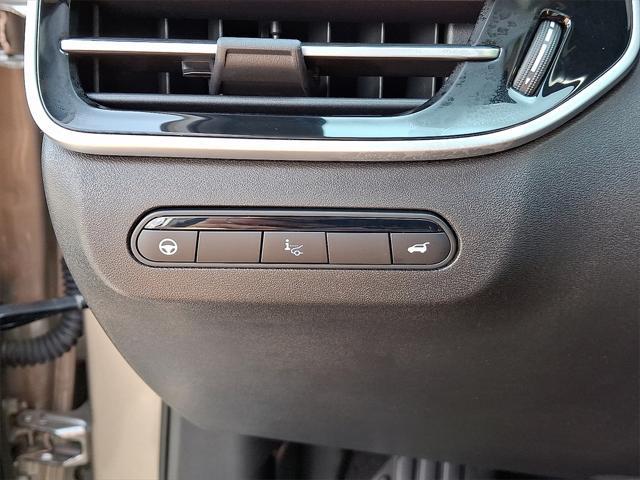 Photo of 2022 Warm Titanium/Black Obsidian INFINITI QX60