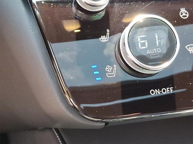 Photo of 2022 Warm Titanium/Black Obsidian INFINITI QX60