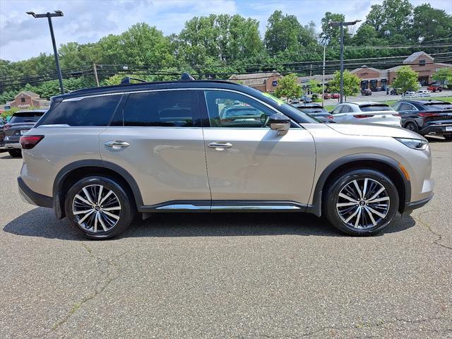 Photo of 2022 Warm Titanium/Black Obsidian INFINITI QX60
