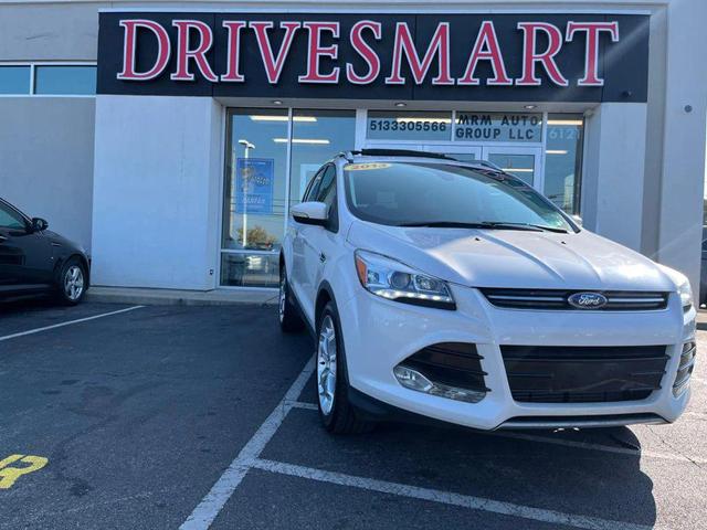 Photo of 2013 White Platinum Tricoat Ford Escape