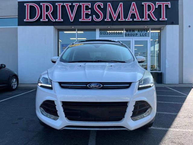 Photo of 2013 White Platinum Tricoat Ford Escape