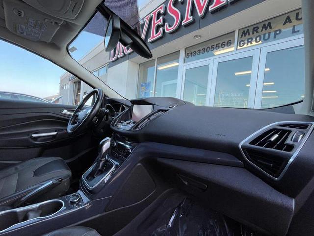 Photo of 2013 White Platinum Tricoat Ford Escape