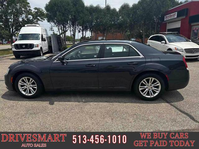 Photo of 2018 Maximum Steel Metallic Clearcoat Chrysler 300