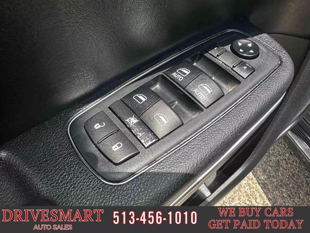 Photo of 2018 Maximum Steel Metallic Clearcoat Chrysler 300