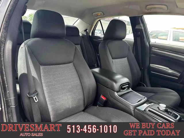 Photo of 2018 Maximum Steel Metallic Clearcoat Chrysler 300