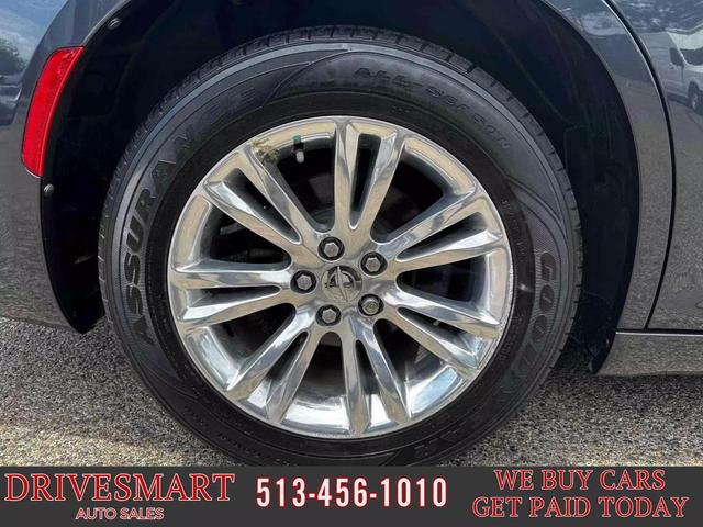 Photo of 2018 Maximum Steel Metallic Clearcoat Chrysler 300