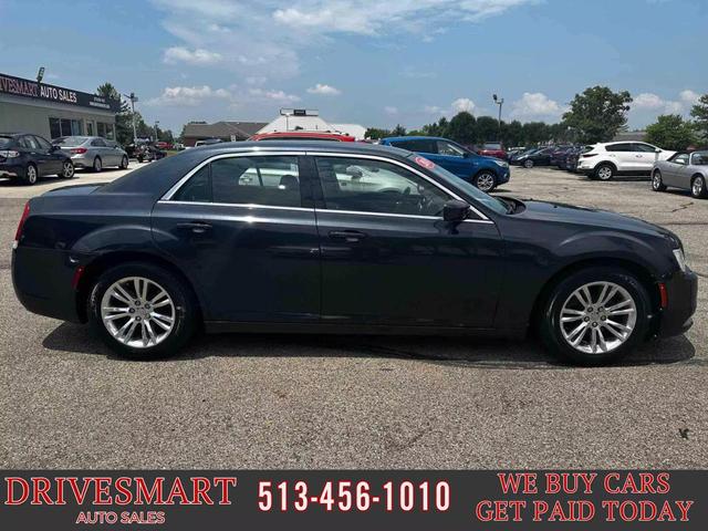 Photo of 2018 Maximum Steel Metallic Clearcoat Chrysler 300