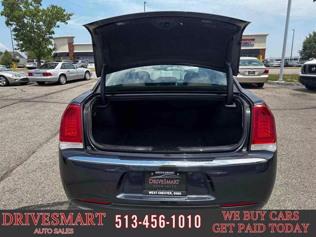 Photo of 2018 Maximum Steel Metallic Clearcoat Chrysler 300