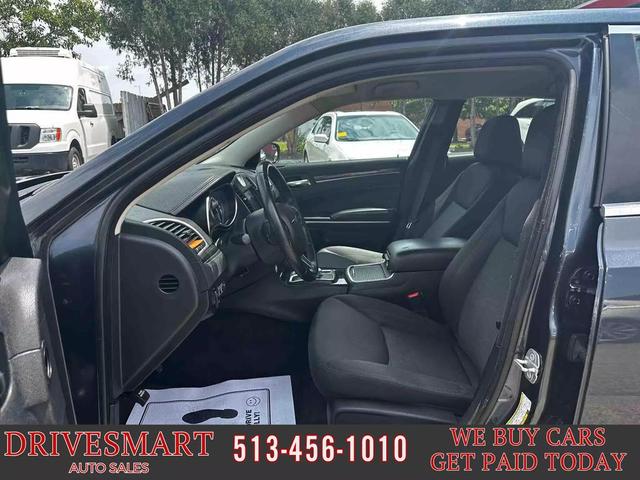 Photo of 2018 Maximum Steel Metallic Clearcoat Chrysler 300