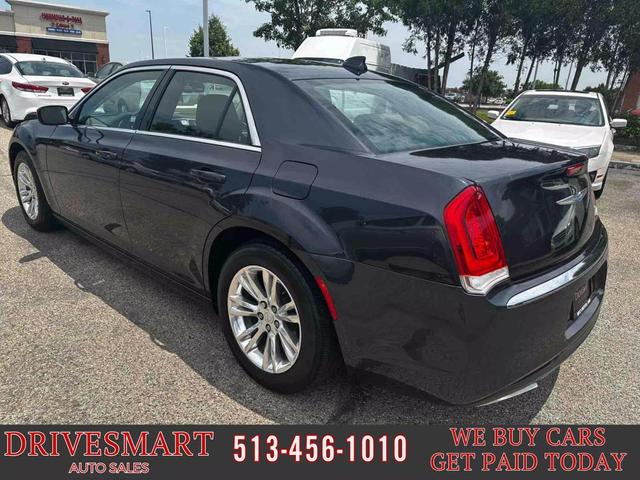 Photo of 2018 Maximum Steel Metallic Clearcoat Chrysler 300