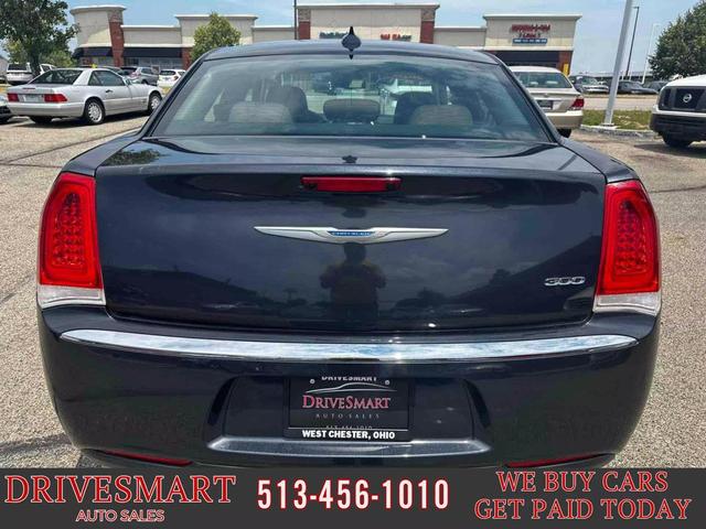 Photo of 2018 Maximum Steel Metallic Clearcoat Chrysler 300
